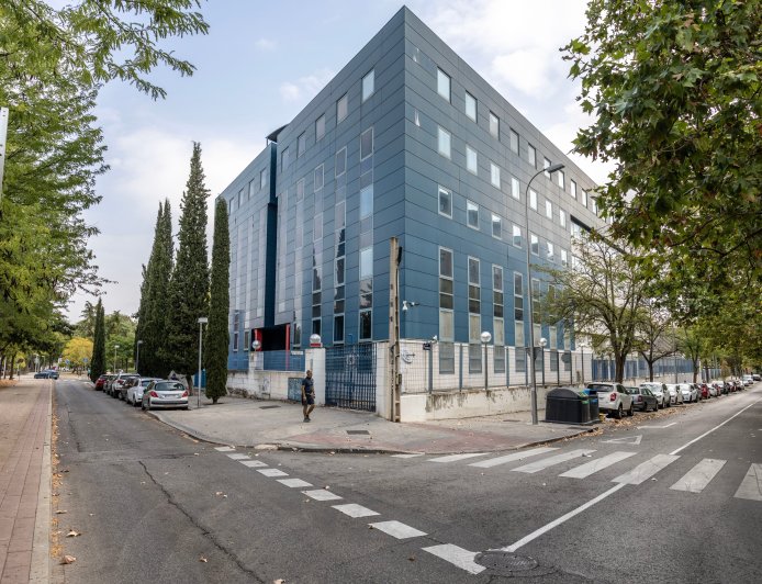 Madrid vende un edificio público por 16 millones y acaba pagando 26 para seguir usándolo