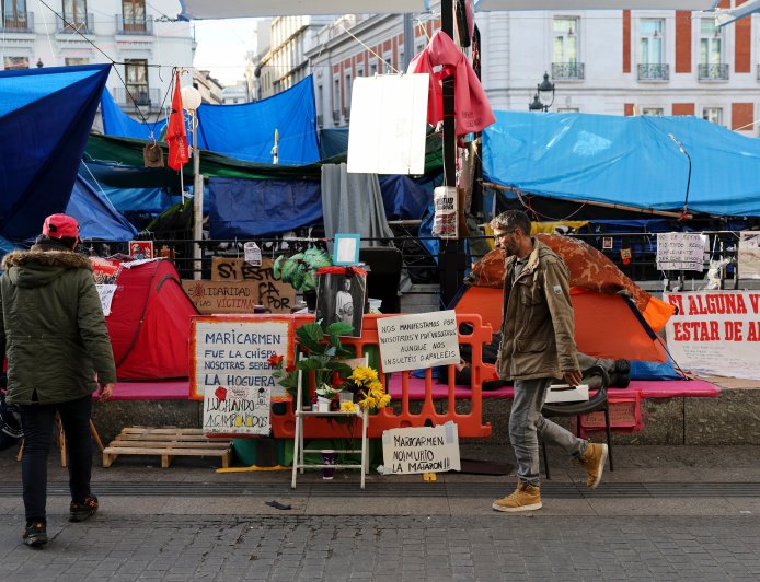 La Delegación del Gobierno transmite a los acampados de Sol que “podría resultar legítimo ponerle fin” a la concentración