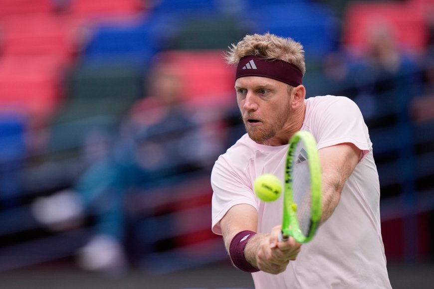 Davidovich alcanza las semifinales del Masters de Shanghái sin apenas jugar